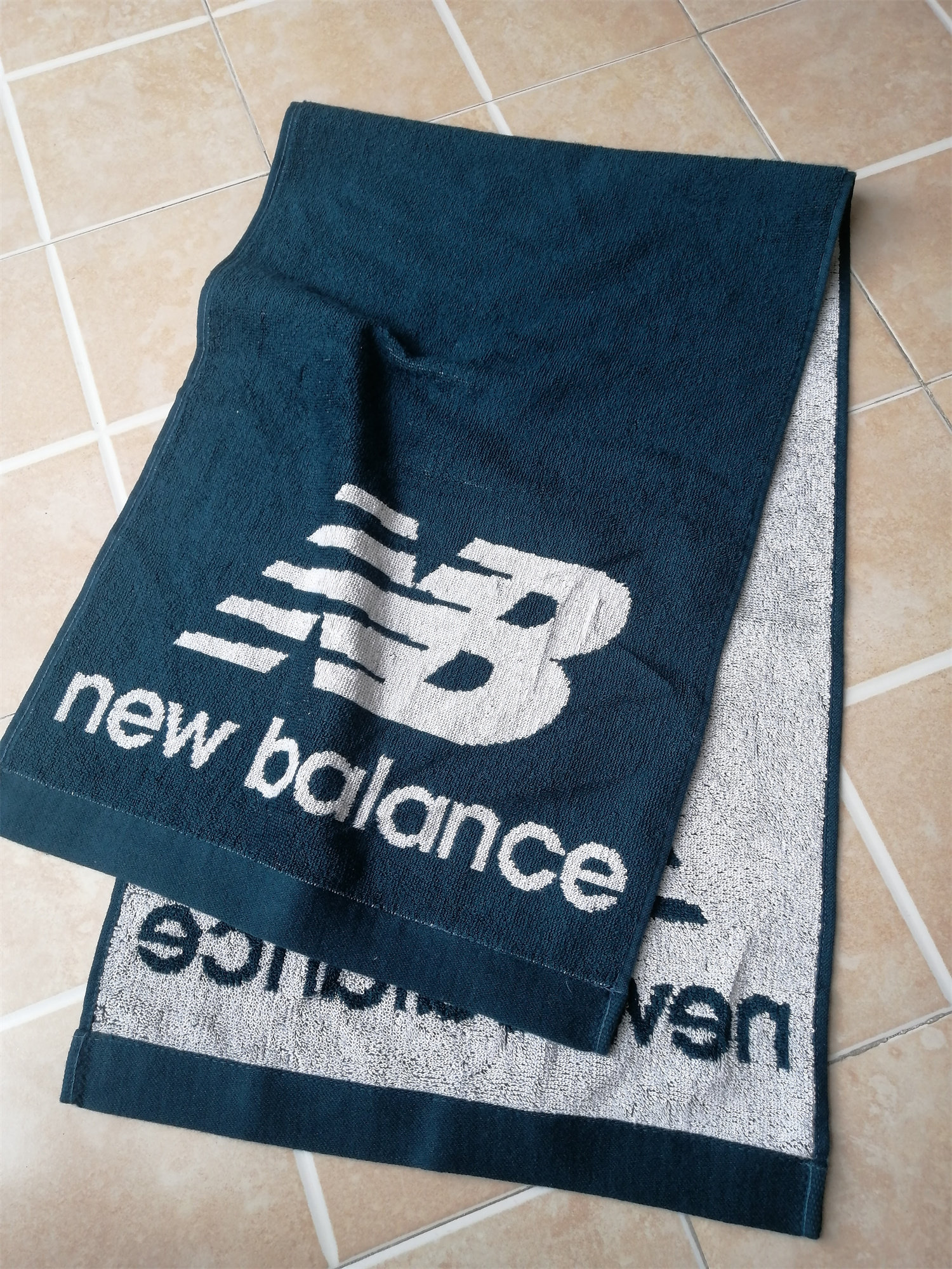 Super Good Price Day Single NB Champion Pure Cotton Couple Sports Towels Big Towel Red Blue Black Bump Color Sweat-Taobao