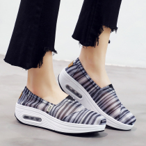 Old Beijing cloth shoes women Korean version of New thick-soled Korean cloth shoes women fashion breathable one pedal lazy shoes women