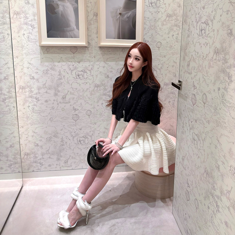 Moon Vera [High-End Limited Edition] Socialite Style Heavy Craft Design Shawl Short Jacket for Women, Spring/Summer Elegant Top