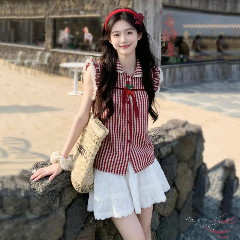 Korean-Style Red Plaid Shirt for Girls, Unique and Super Stylish, Can Be Worn Alone, French-Style Sweet Lace Top with Small Flying Sleeves Korean-Style Red Plaid Shirt for Girls, Unique and Super Stylish, Can Be Worn Alone, French-Style Sweet Lace Top with Small Flying Sleeves