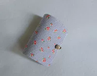 Королевские голубые полосатые цветы