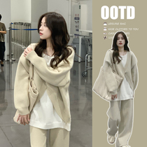 Maternity wear autumn suit fashionable top 2023 new spliced ​​knitted sweater spring and autumn style two-piece set