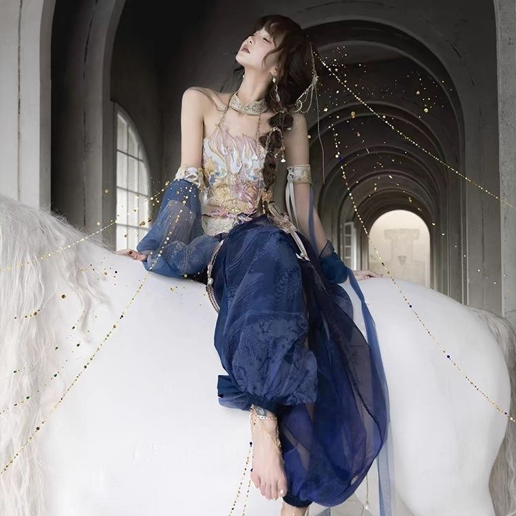 New Hanfu with Intricate Embroidery in Western Style, Featuring Unique Elements from Dunhuang, Heavy Craftsmanship Hanfu for Western-Style Girls