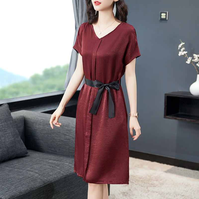 2020 mùa hè ăn mặc mới Broad Lady v cổ rắn Mid-Aged dress 550.421