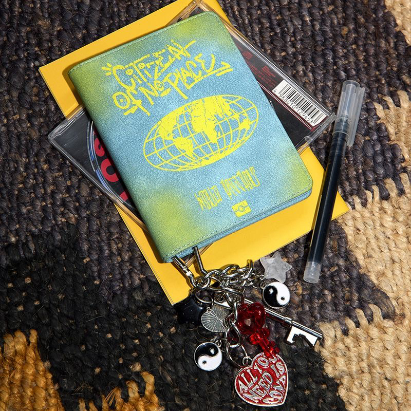 24Ss World Citizen Passport Holder New Creative and Personalized Multi-Element Keychain Trendy and Versatile