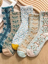 Cotton socks in the Retro Bucket in the Palace Wind in Spring and Autumn Socks in Stereo Relief Socks