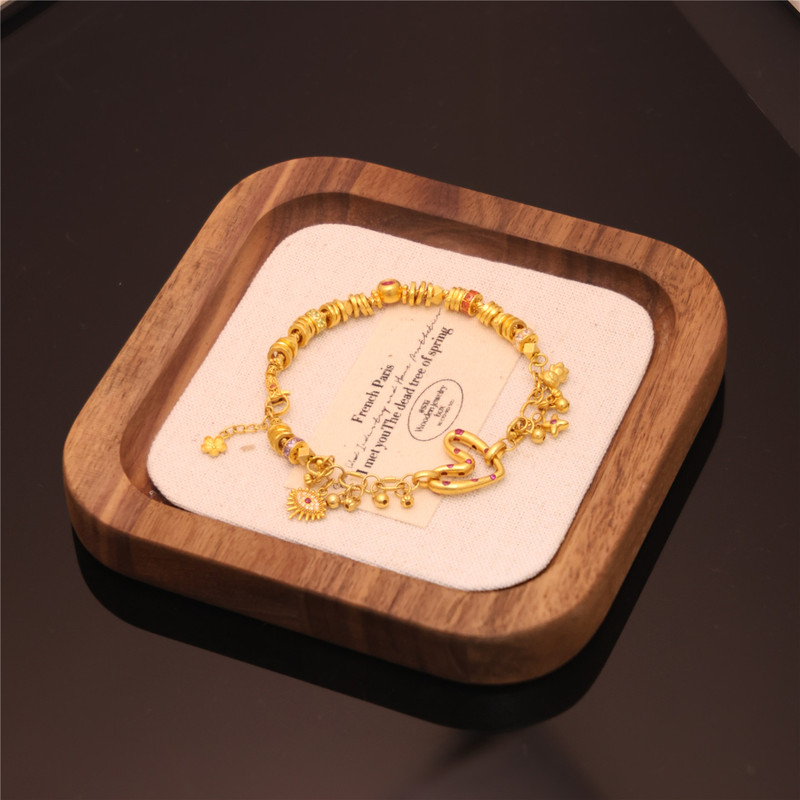 Xier Jewelry 18K Gold Heart Bracelet
