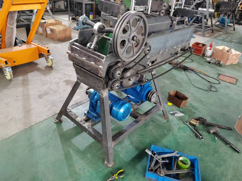 Lotus Leaf Shredding Machine, Medicinal Material Shredding Machine, Tangerine Peel Shredding Machine, Chinese Herbal Medicine Segmenting Machine, Ration and Grain Shredding Machine, Shredding Machine, Smoke