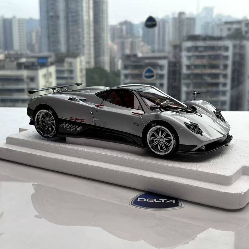 [in Stock] 1:18 Ar Pagani Zonda F 2005 Geneva Motor Show Release Model Silver