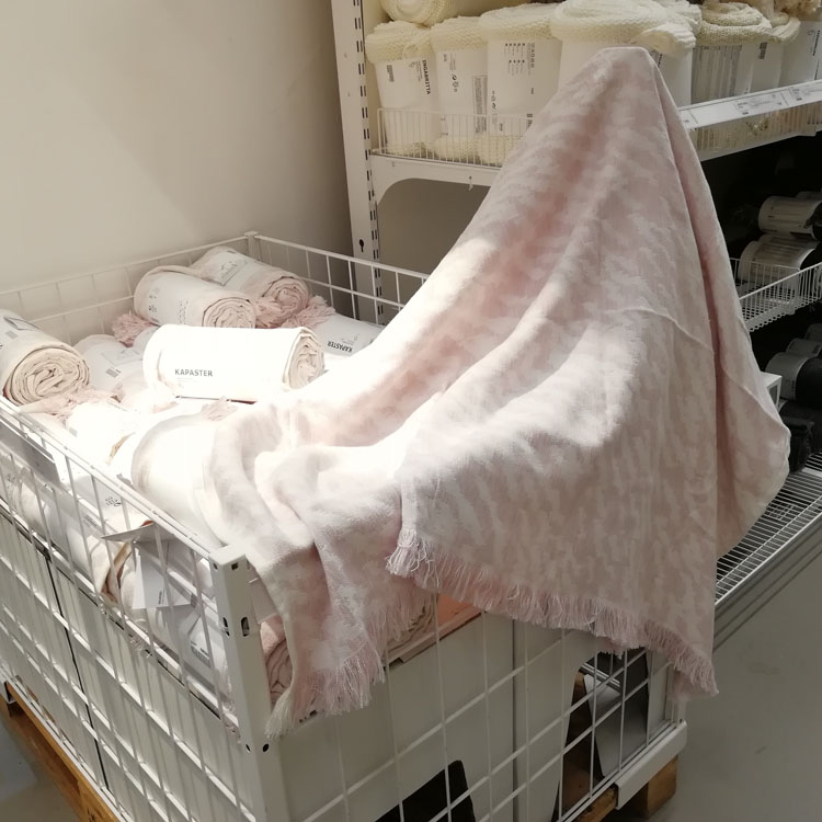 Genuine IKEA IKEA Capa Manchester giải trí thảm ngủ hiện đại phòng khách nhỏ gọn sofa chăn trải giường chăn con thảm - Ném / Chăn chăn nỉ mỏng
