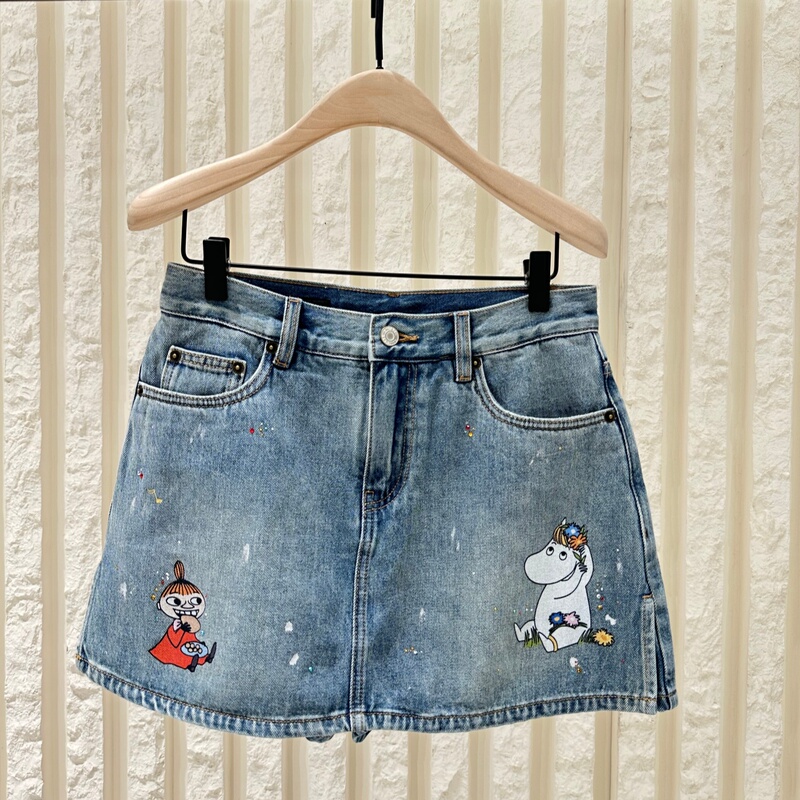 Mo2026 New Summer Product Moomin Series High-Waisted Graffiti Hot-Drilled Denim Shorts and Skirt Pants for Women Mbf2Sot004