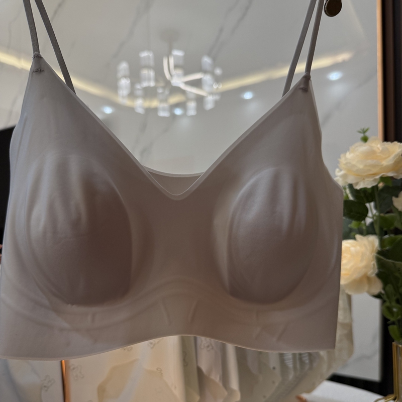 Pilates Dynamic Series Sports Bra, Comfortable and Non-Restrictive, Makes Large Breasts Appear Smaller