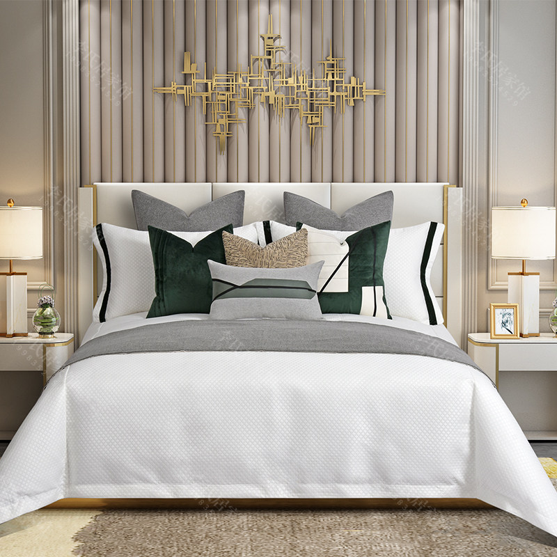 In 2022, the new listing of Li's Home Hall, black and white gray with green design model room, home showroom bedding