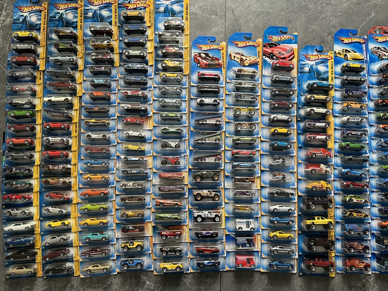 【10.7 Standard Card 15】Hot Wheels New Mold Original Sports Car Licensed Car Racing Car Color-Change Set