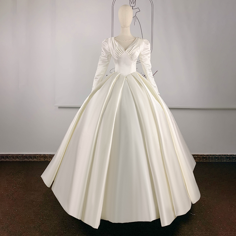 Winter wedding dress for bride, 2021 collection, long sleeve, Korean style