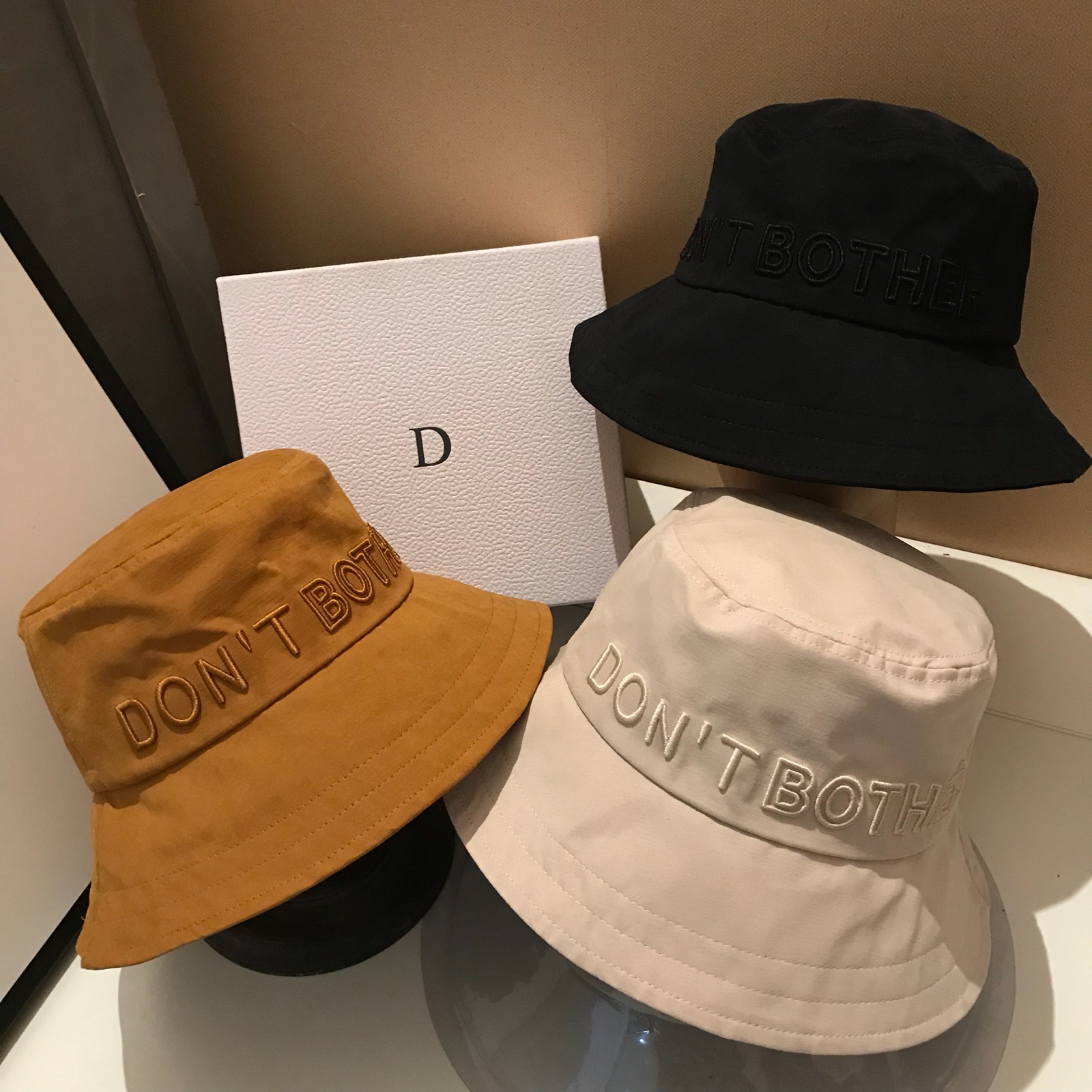 France Customised New Fashion Bouhat Embroidered Letters Fisherman Cap Pure color stroll in the street hat Han edition lovers out of the hat