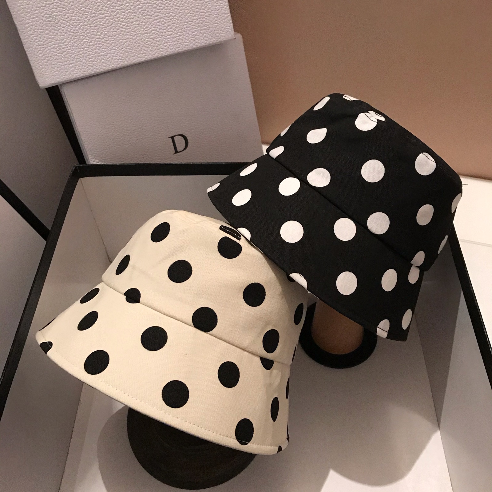 French Custom New Products Fairy's Wave Point Pelvic Hat Children Spring Cover Bucket Fisherman Hat Sunscreen Sunhat Tide