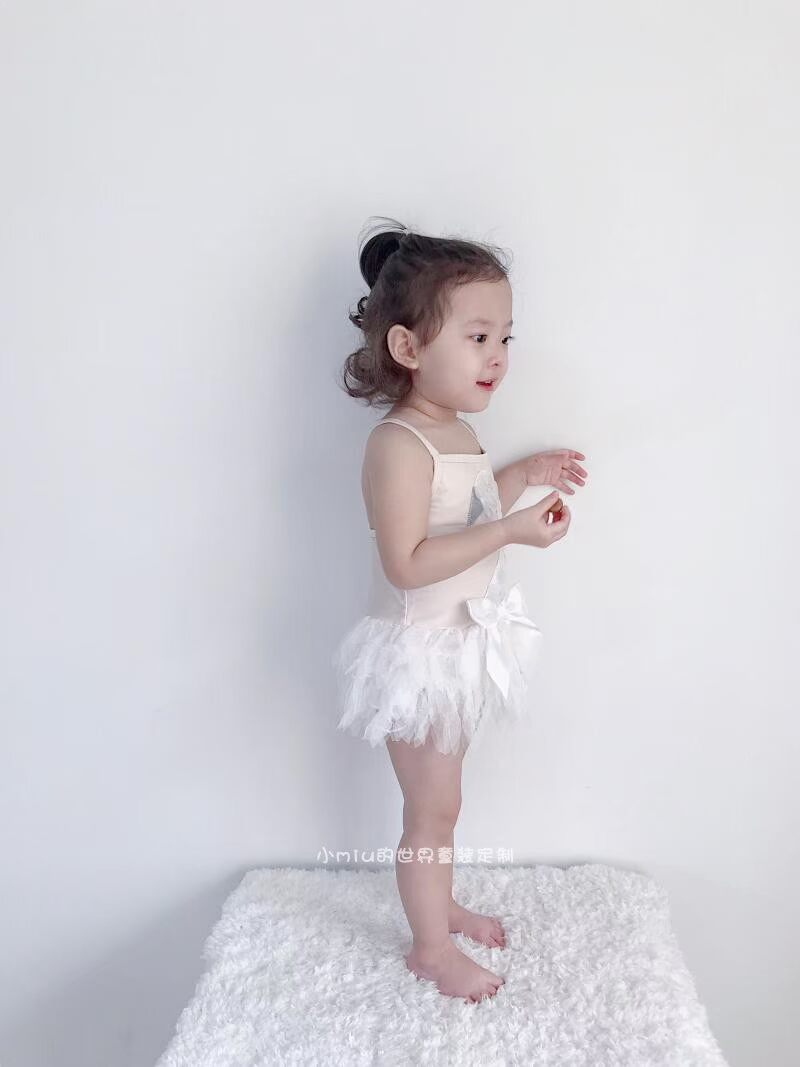 Spot Little Swan Sun Siamese Áo tắm cho bé gái Đồ bơi Spa Khiêu vũ Dress Spot đồ bơi trẻ em xuất khẩu