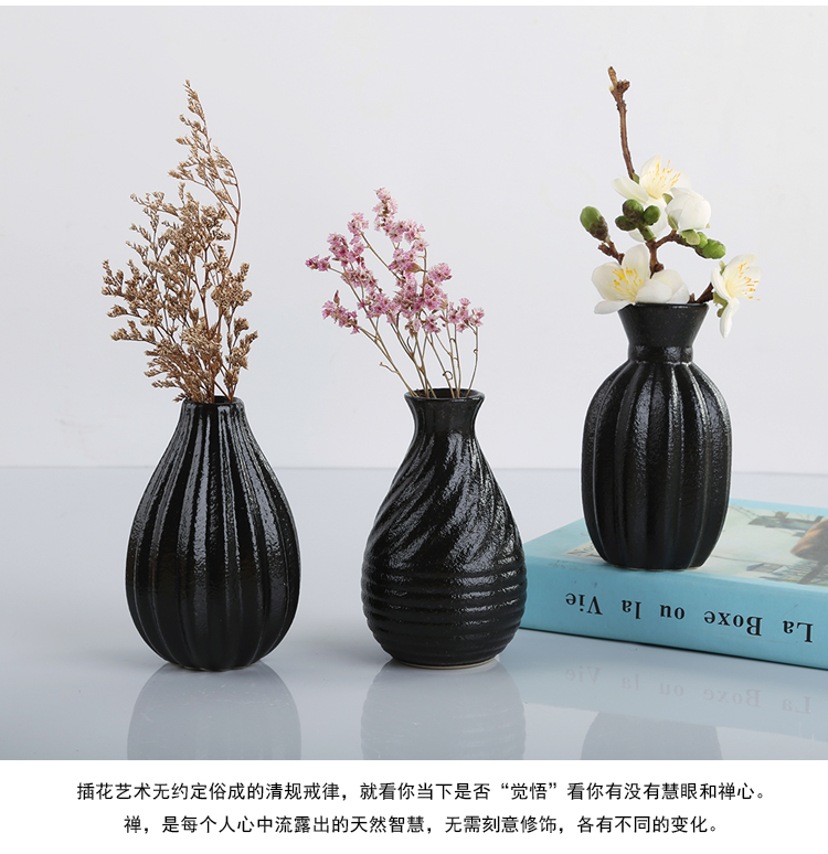 Gốm đen retro nhỏ bình phong cách Nhật hoa khô hoa Zen Zen hoa trang trí bàn bàn trang trí mềm mại - Vase / Bồn hoa & Kệ bình cắm hoa