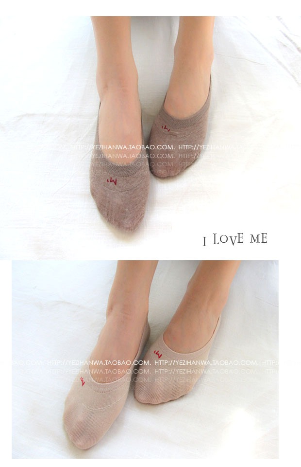 Vớ vô hình nữ mùa hè mỏng cotton vớ Hàn Quốc nông chống trượt vớ M vớ eo thấp W vớ màu thuyền rắn vớ đầu gối lót bông thu đông