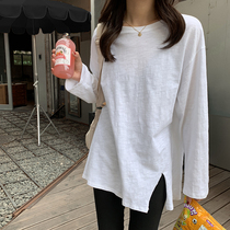 White base shirt female 2021 early Spring New stacked long sleeve T-shirt with round neck hem split top cotton