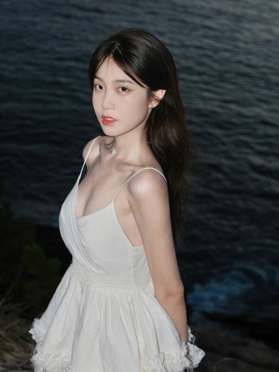 海边的宁静-美女