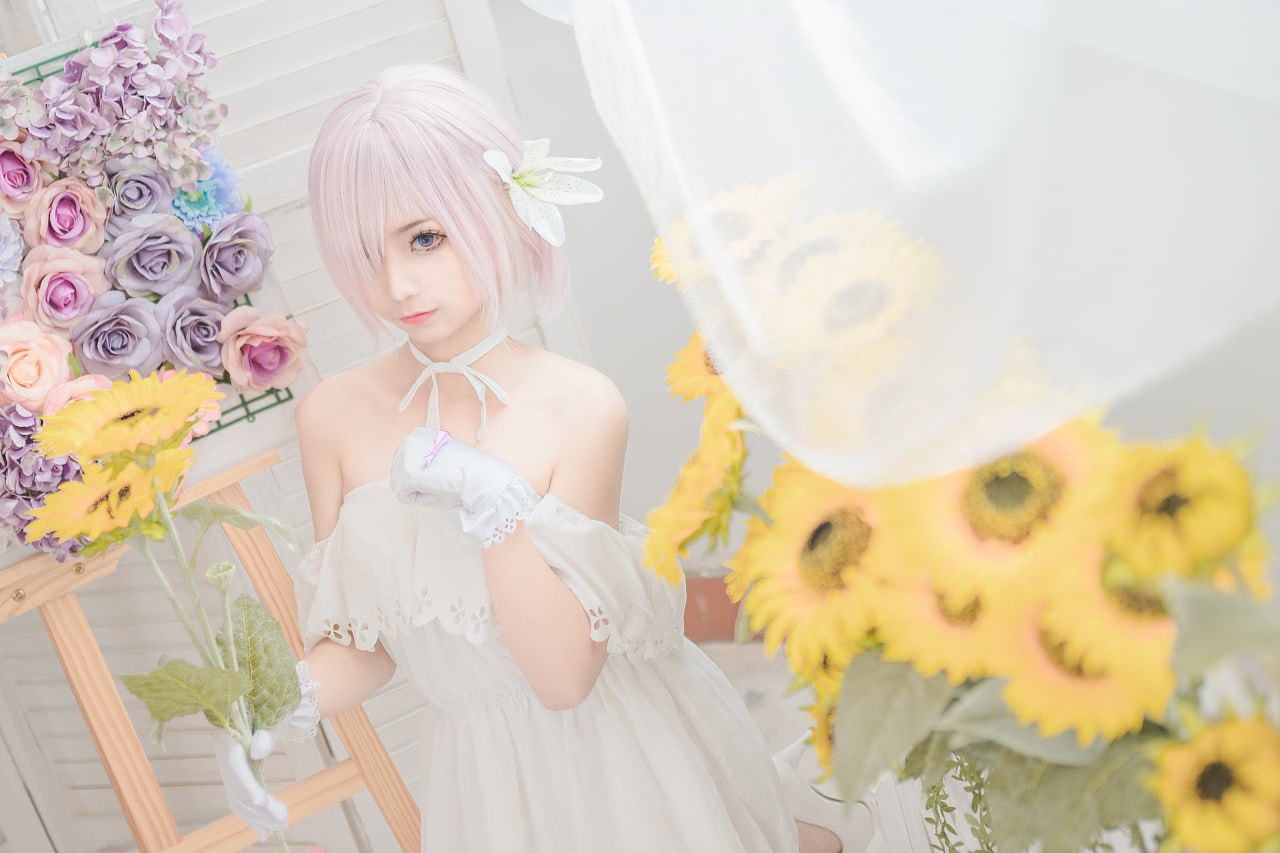 清新绝美：白衣白发的Cos美女-傲绝博客