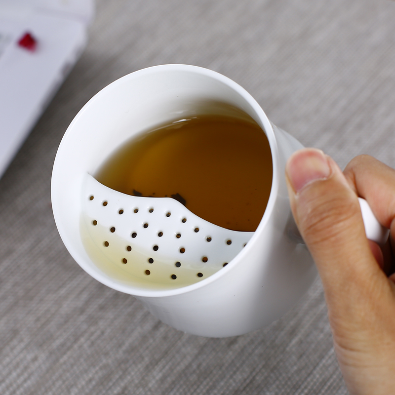 Celadon mugs jingdezhen office cup manual pastel colored enamel porcelain cup with cover filter cups