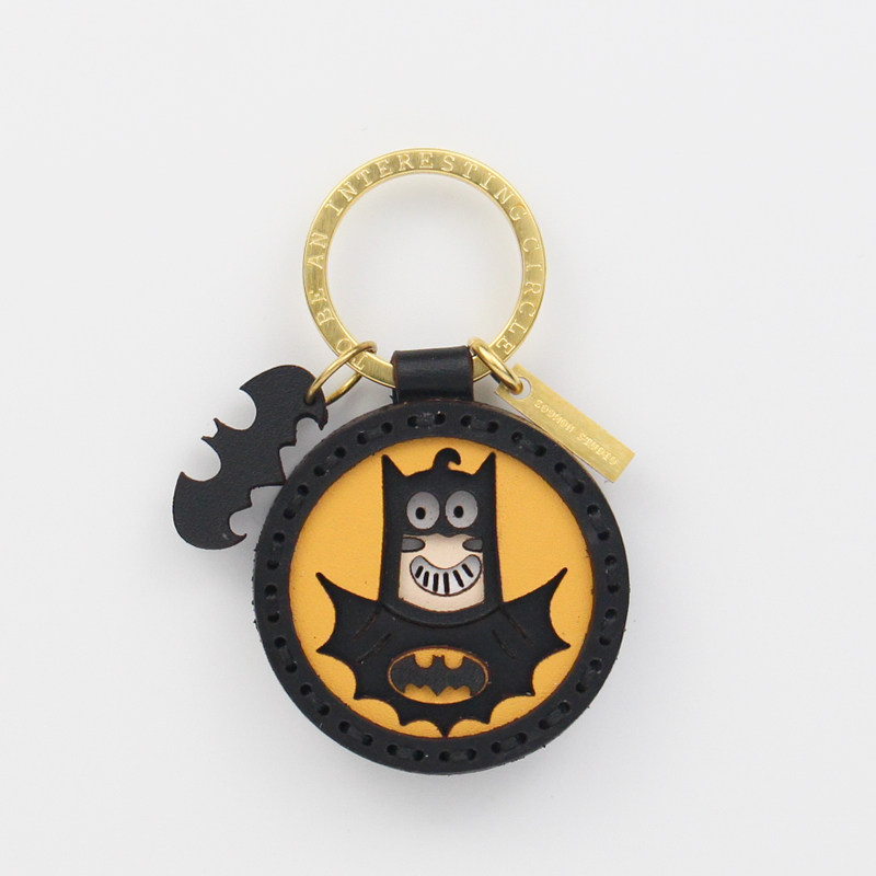 ZOOMON Batman original handmade cartoon car keychain creative pendant Birthday gift lettering customization