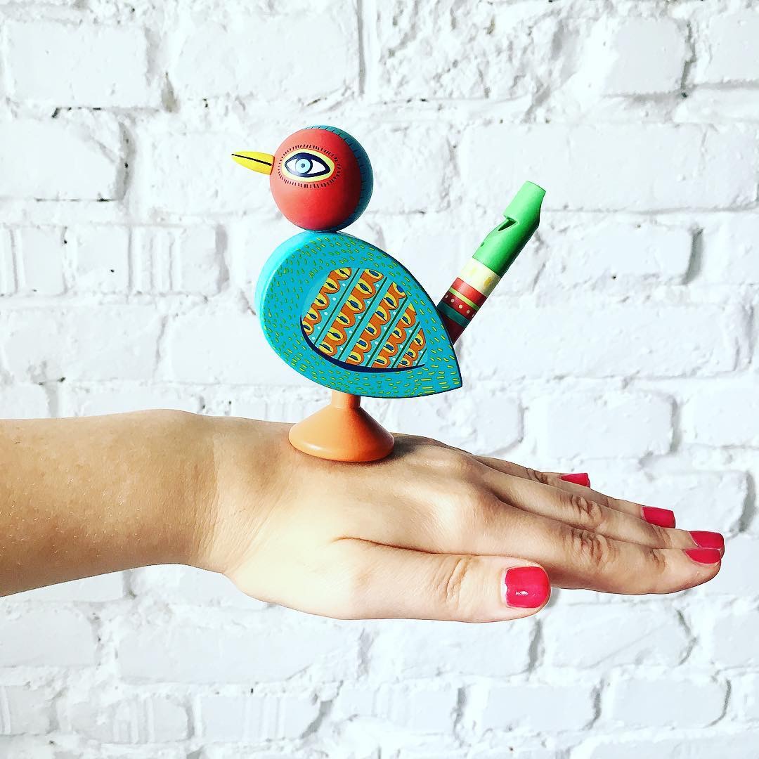 Spot France DJECO Children's wooden small birdie whistle to play toy musical instrument 3Y 