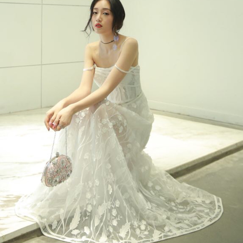 2022 New Hanging Light Wedding Dresses Outdoor Lace Outdoor Dream Fantasy Fantasy Fantasy Dressing Dresses