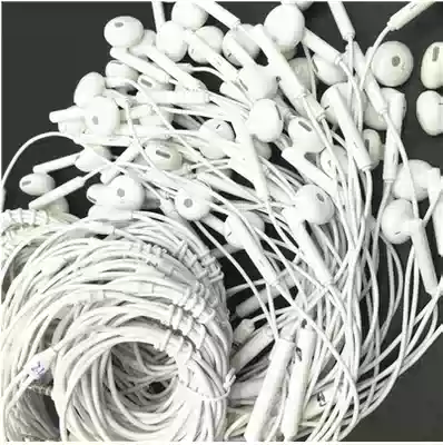 Other foreign products out of the factory wire control headphones with microphone call headphones plus and minus volume benefits for everyone