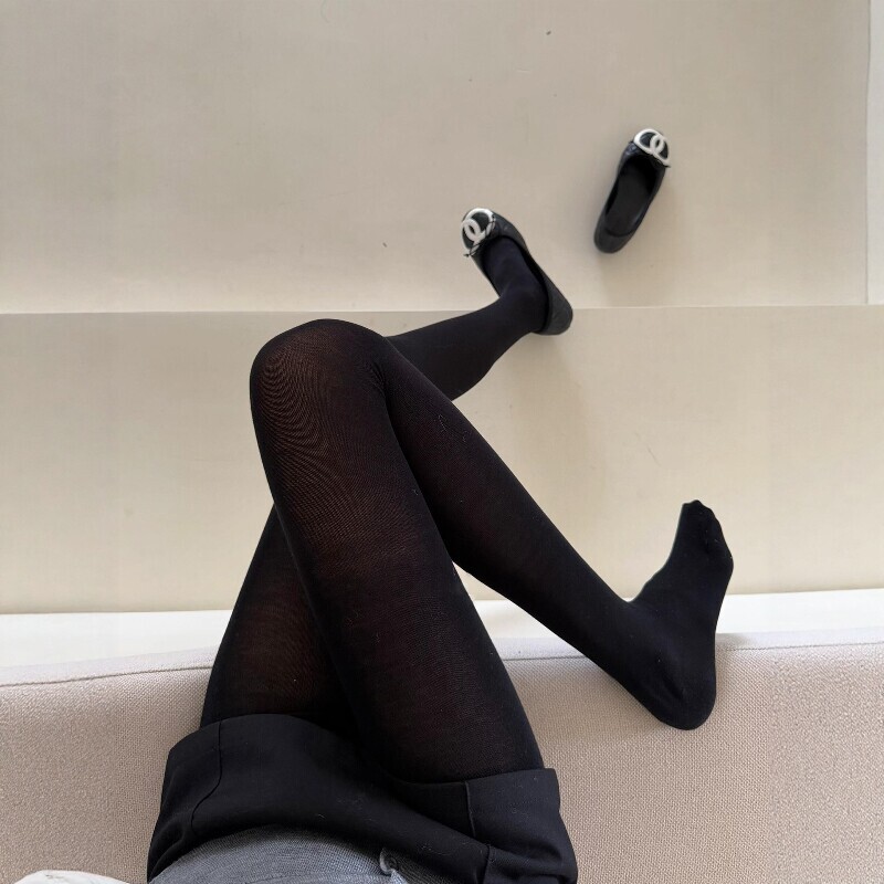 Early Autumn All-Rounder: Seamless Right-Angle Socks, a Must-Have! Early Autumn Slightly Sheer Retro Pure Desire Stockings~ Early Autumn All-Rounder: Seamless Right-Angle Socks, a Must-Have! Early Autumn Slightly Sheer Retro Pure Desire Stockings~