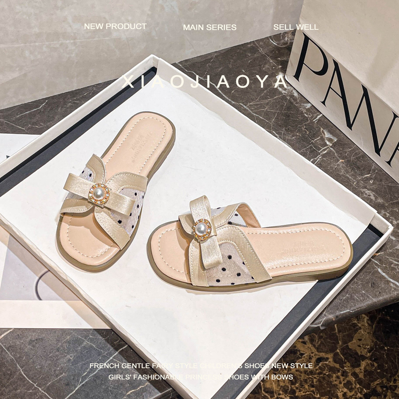 Children's Slippers for Outdoor Wear 2026 Summer New Style Princess Matching Dress Baby Flat Sandals Girls' Beach Slide Sandals