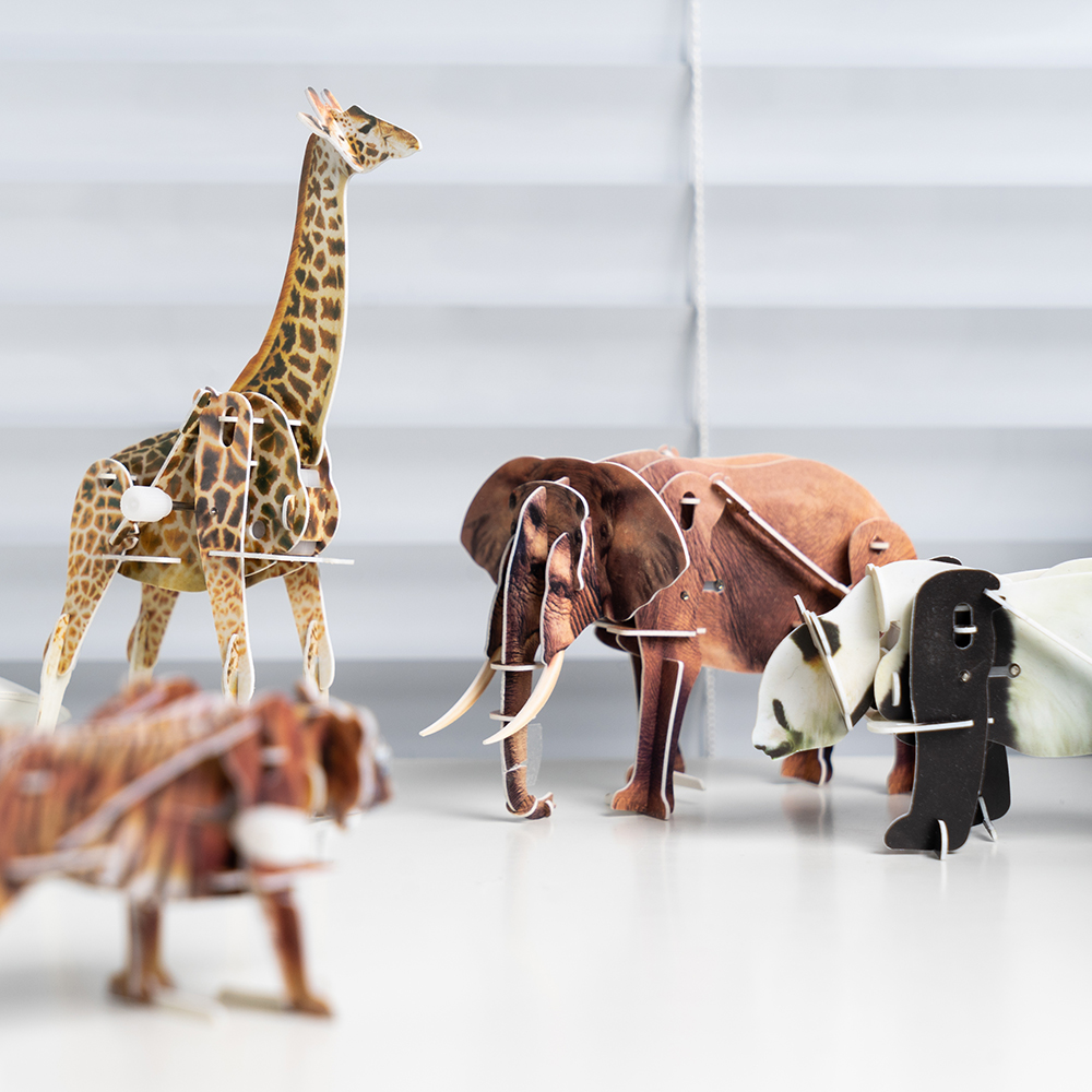 Wooden 3D Puzzle Children DIY Handmade Creative Product Wooden Smart Toy Male and Girl Animal Model