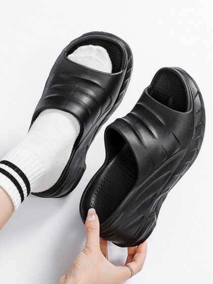 Thick-Soled Height-Increasing Slippers for Women, New Fashionable Versatile Outdoor High-Heeled Sandals, Women's Beach Shoes
