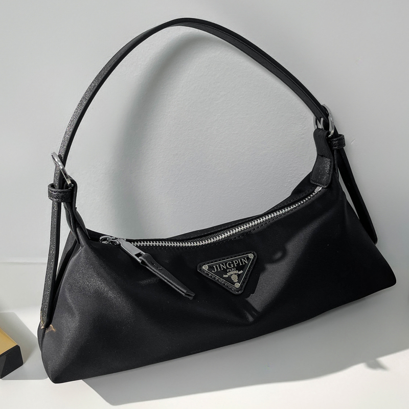 Black Hobo Underarm Bag for Women, Baguette Bag, Single Shoulder Crossbody Hobo Bag, Minimalist Design, Niche Dumpling Bag Black Hobo Underarm Bag for Women, Baguette Bag, Single Shoulder Crossbody Hobo Bag, Minimalist Design, Niche Dumpling Bag
