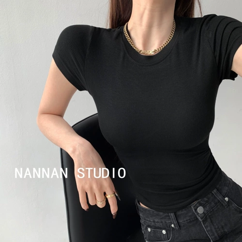 Летняя базовая футболка с коротким рукавом, облегающий крой, в обтяжку