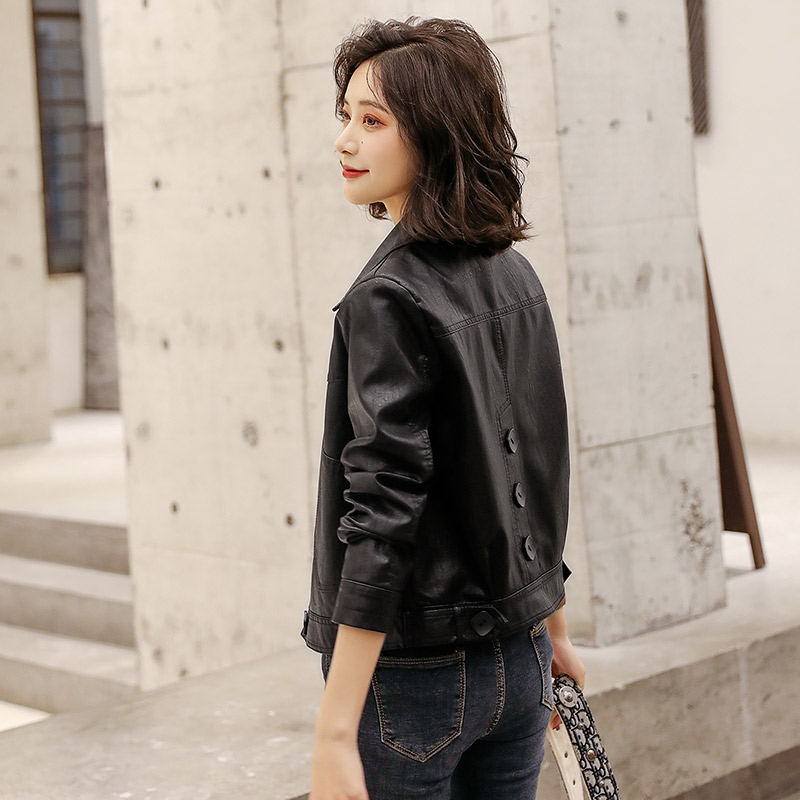 Net red short Leather Jacket Jacket Woman 2020 Spring new Korean version of the Locomotive 100 Hitch Lean Pu Leather Clothing Tide