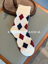 (More than five pairs) Diamond plaid socks Japanese style fashionable mid-calf womens socks cotton socks recommended size 34-40