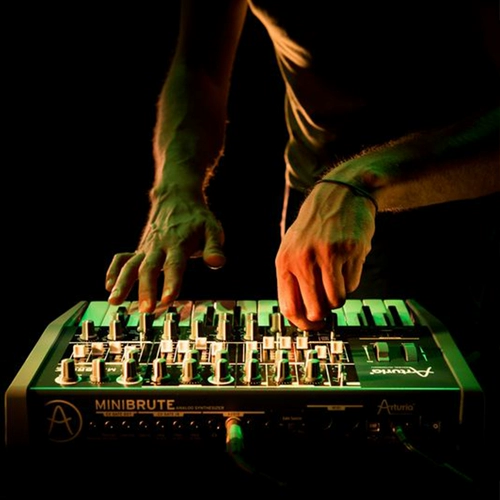 緼 Подан в rturia minibrute 25 Portable Simulation Melling Good Good