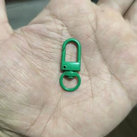 Темно-зеленый