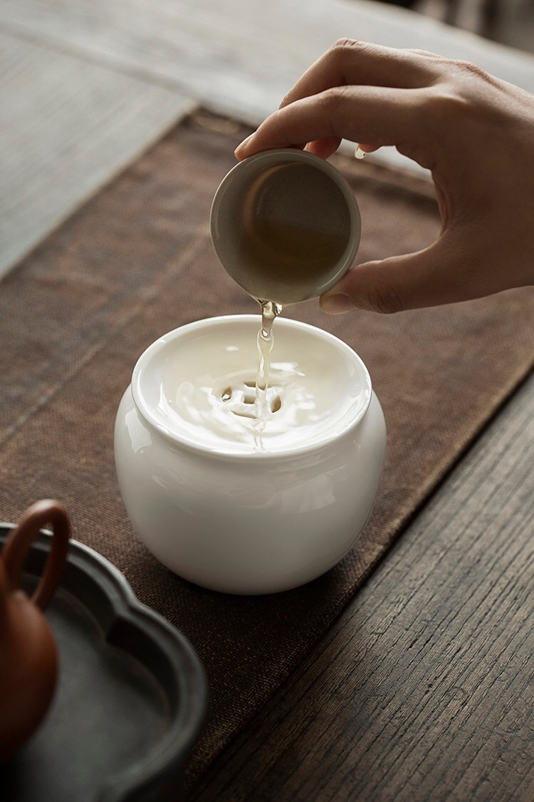 Tang dehua white porcelain tea wash water, after the household Japanese have the ceramic cover small built water tea accessories tea taking with zero