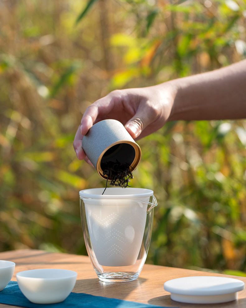 Tang's white porcelain crack cup cup ceramic glass vehicle travel is suing the home portable bag tea set