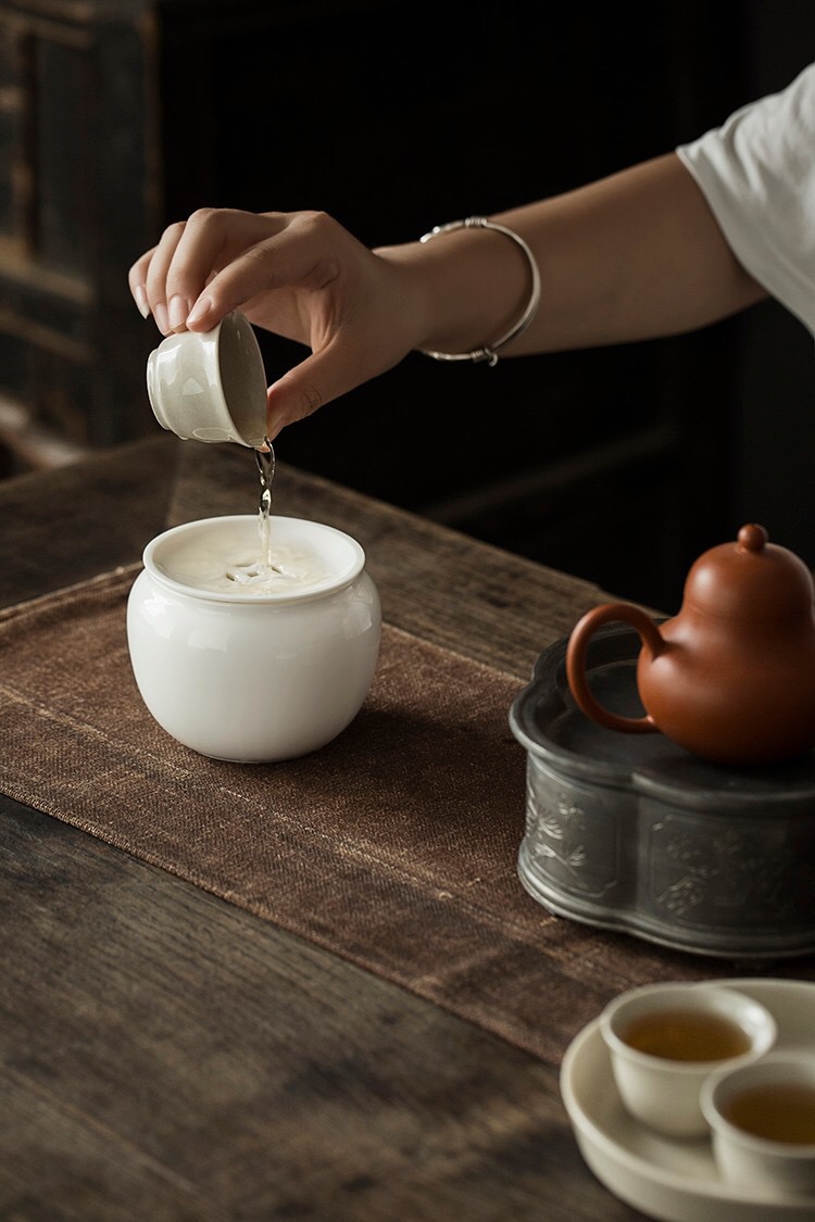 Tang dehua white porcelain tea wash water, after the household Japanese have the ceramic cover small built water tea accessories tea taking with zero