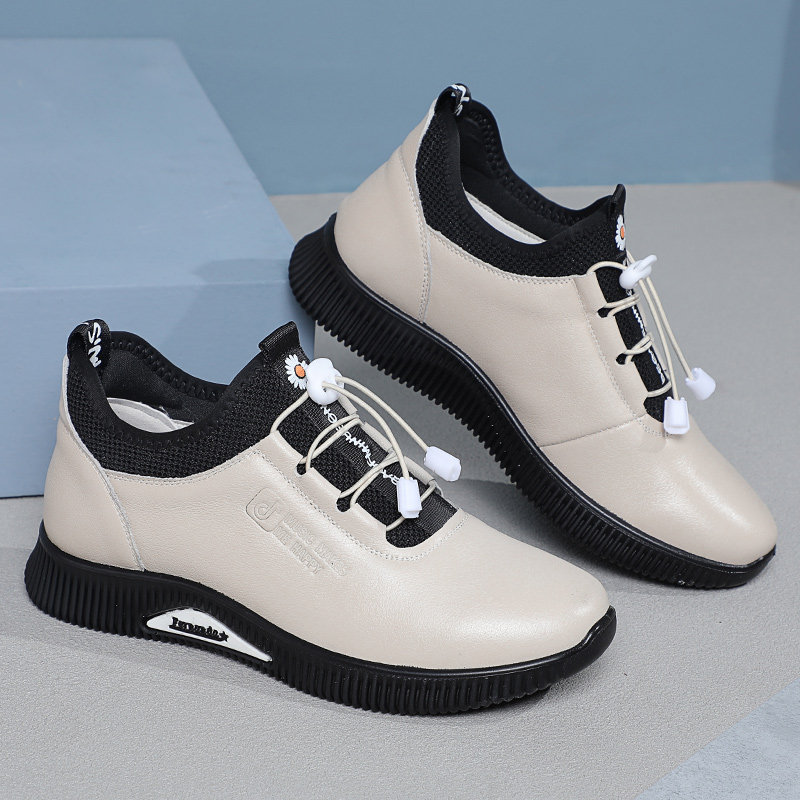 34 small size middle-aged sports casual mother shoes leather non-slip plus velvet single shoes middle-aged and elderly 42 large size travel shoes women