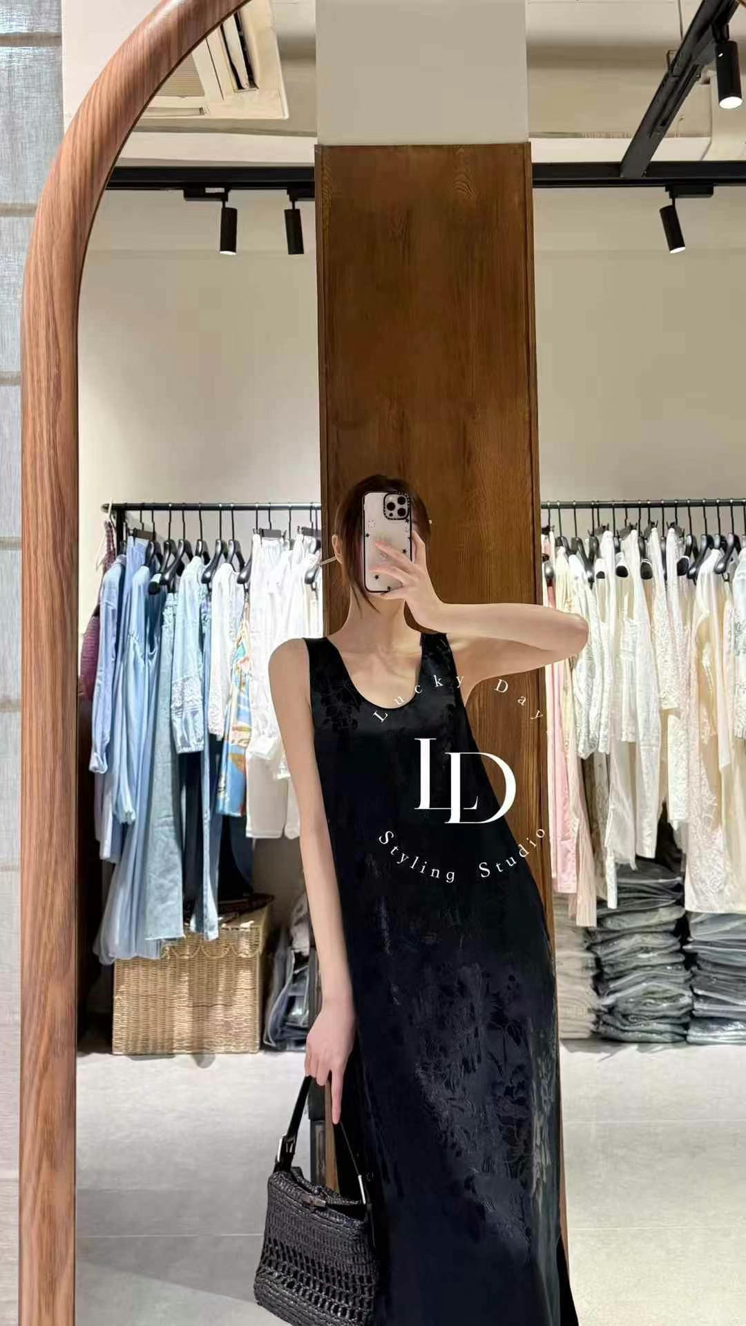 时尚百搭宽松显瘦吊带连衣裙女6.7