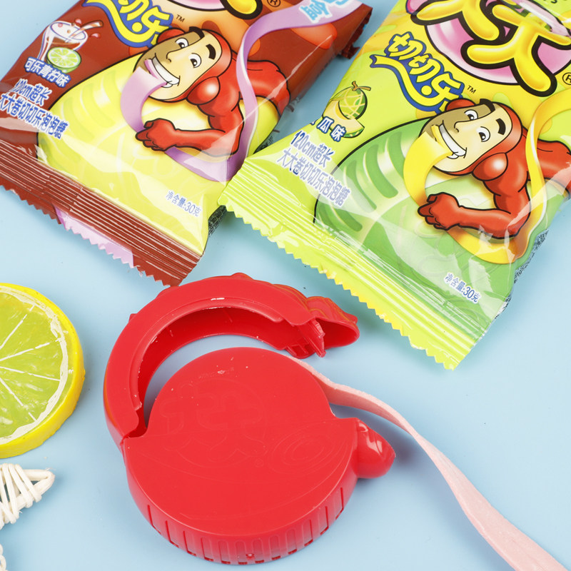 Nostalgic snacks big bubble roll 30 grams childhood snacks 90 nostalgic children candy 80 bubble gum combination