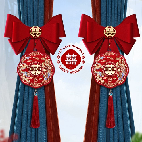 Ткань, ремень, красная подвеска, декор, праздничнный макет