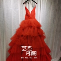 Красный и хвост